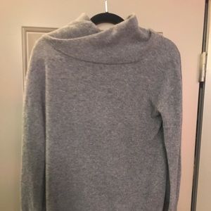 Vince 100% cashmere gray sweater, medium